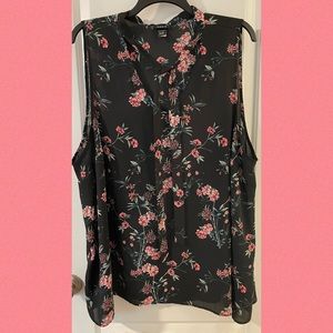 Torrid Black & Pink Floral Top size 4